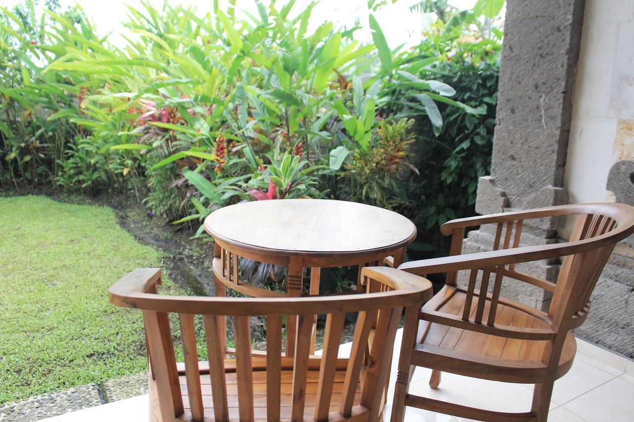 Bombom House Hotel Ubud Buitenkant foto